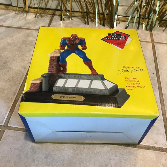 The Marvel Collection * Authentic Limited Edition John Romita Spiderman Figurine - Picture 3 of 9